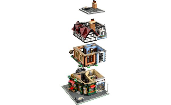 10350 | LEGO® ICONS™ Tudor Corner Discount